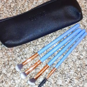 Luxie 4pc brush set with bag